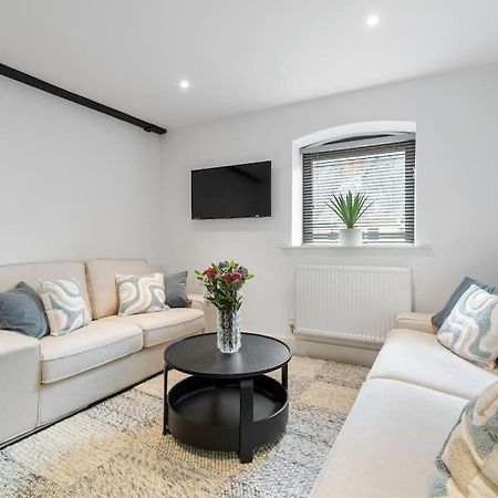 1A The Courtyard, Exeter Apartment ภายนอก รูปภาพ