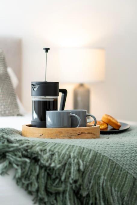 1A The Courtyard, Exeter Apartment ภายนอก รูปภาพ