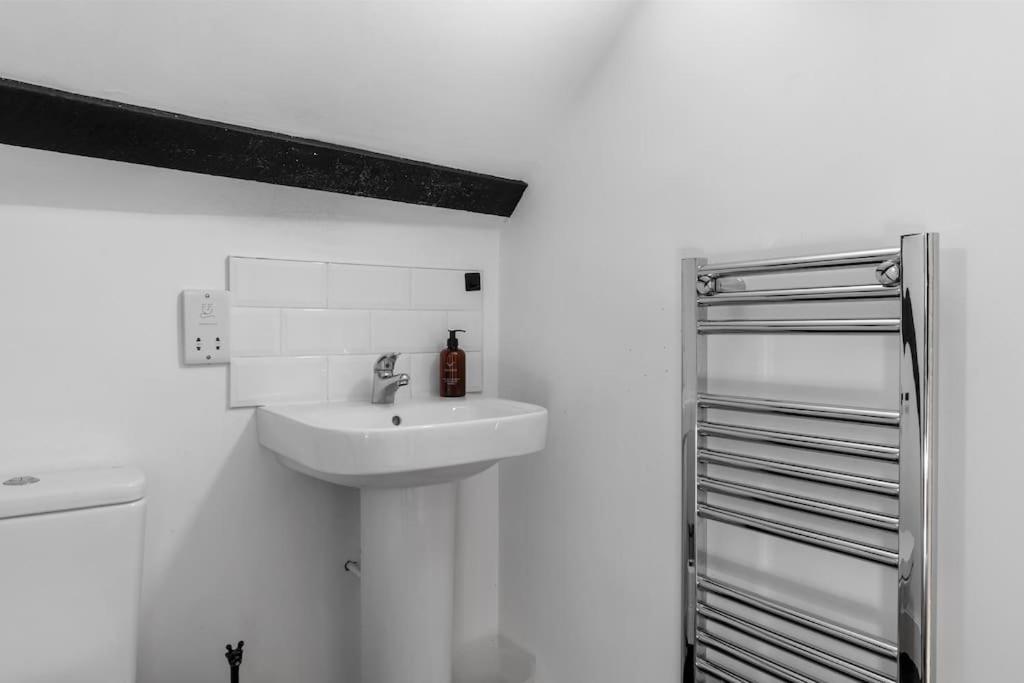 1A The Courtyard, Exeter Apartment ภายนอก รูปภาพ